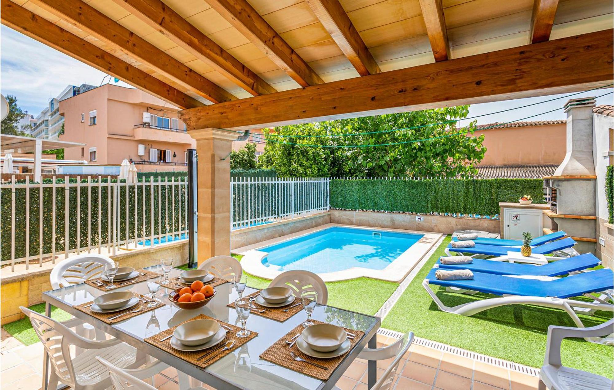 4 Bedroom Beautiful Home In Alcudia Port d'Alcúdia Extérieur photo